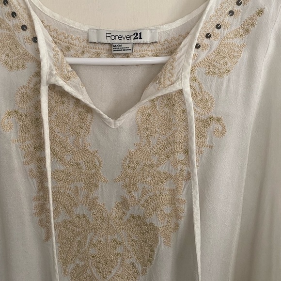 Forever 21 Cream Embroidered Women's Top - Picture 2 of 5